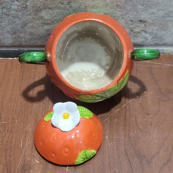 Vintage Strawberry Sugar Bowl with Lid - Picture 5 of 9